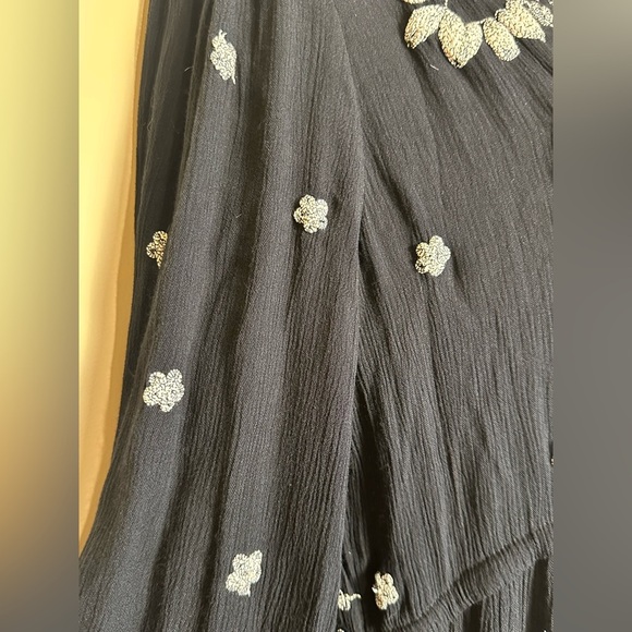 NWT Free People Embroidered Fable Midi Black And White Floral Boho Dress XS $168 - Picture 8 of 15